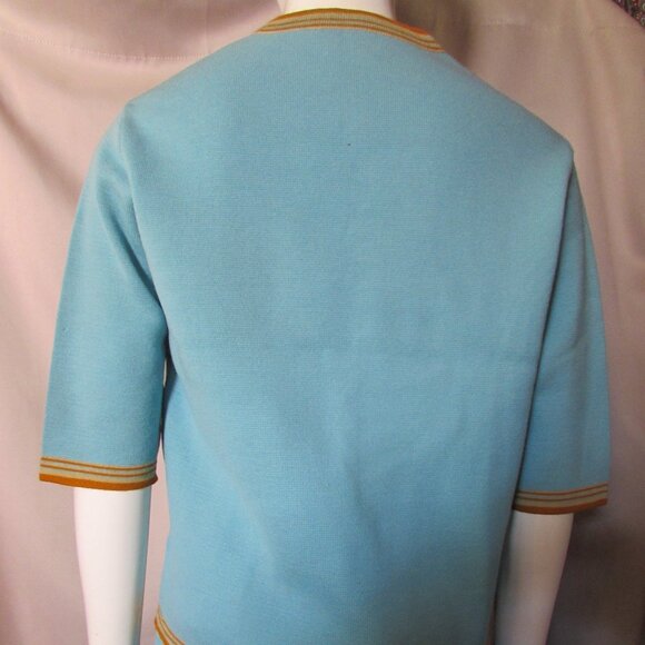 Classic Wool Knit Top and Skirt Made in Italy - Picture 8 of 15